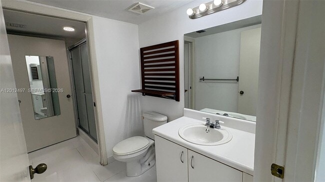 Photo - 9560 Weldon Cir Unidad J308