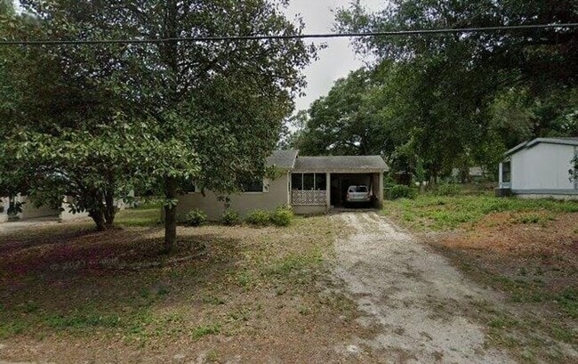 Building Photo - 2 Bed 1 Bath Home | Carport | Pet Friendly with Fenced Yard | Washer Dryer Hook Ups | Section 8 W...