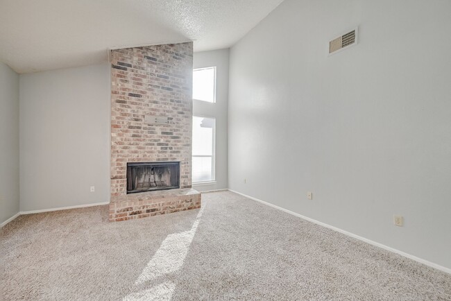 Photo - 614 Lillard Rd Unidad C