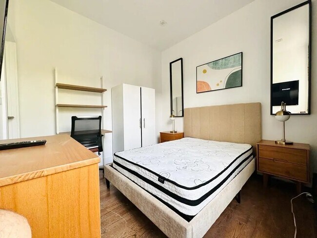 Furnished room/NOT APARTMENT