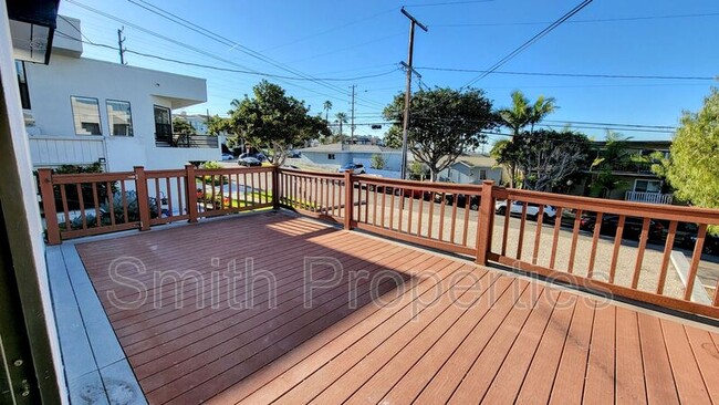 Photo - 606 N Irena Ave