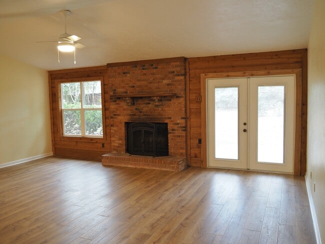 Photo - 6742 Alan-A-Dale Trail