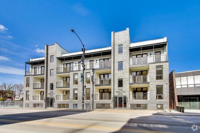 Building Photo - 5019 N Lincoln Ave Unit #  03S Rental