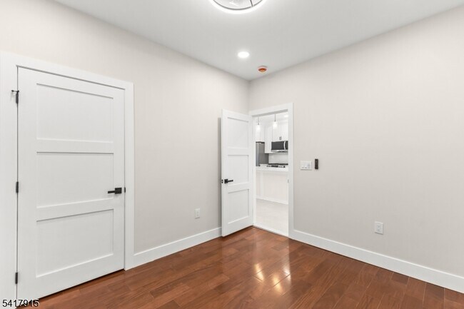 Photo - 633 Lafayette Ave