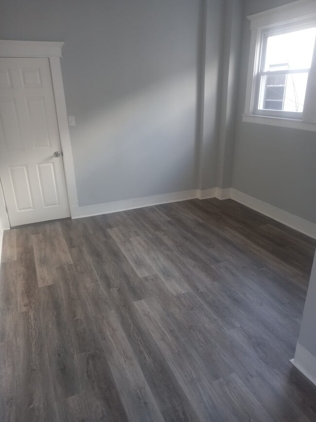 Photo - 183 N Munn Ave