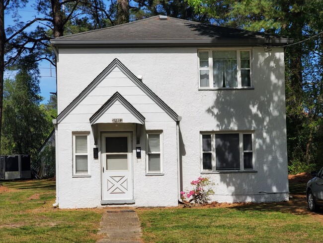 Building Photo - REV5214#A-EA Unit REV5214#A-EA