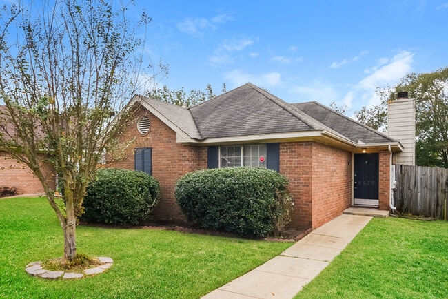 Building Photo - 8529 English Oak Loop Rental