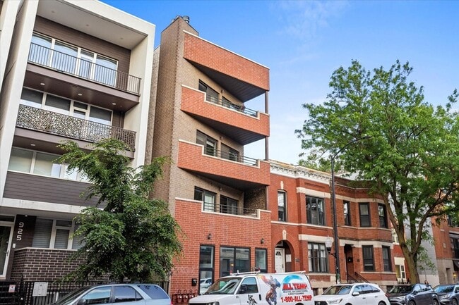 Photo - 921 N Damen Ave Condo Unit 3