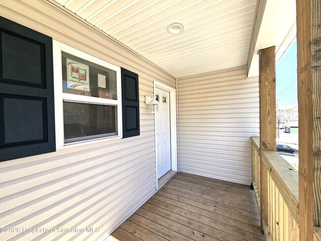 Photo - 609 E Gibson St