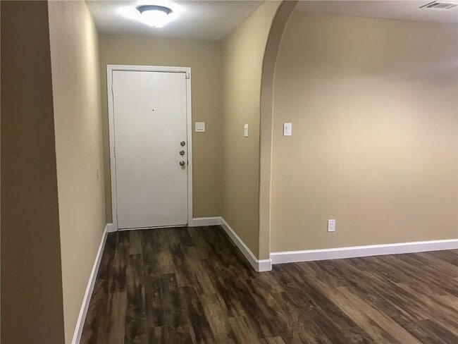 Photo - 10511 Robinwood Cir