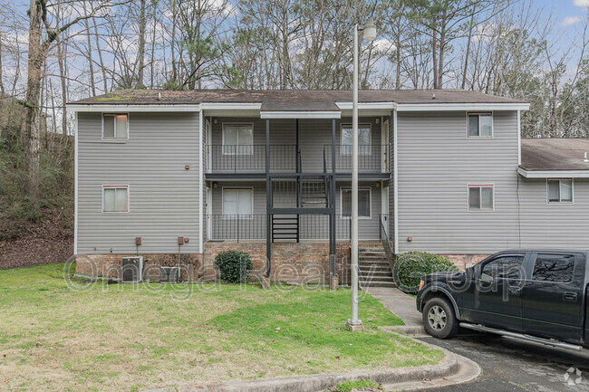 Building Photo - 1700 14th Ave E Unit Apt 6