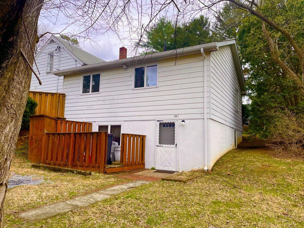 1-Bedroom 1-Bathroom Apartment - 1-Bedroom 1-Bathroom Apartment