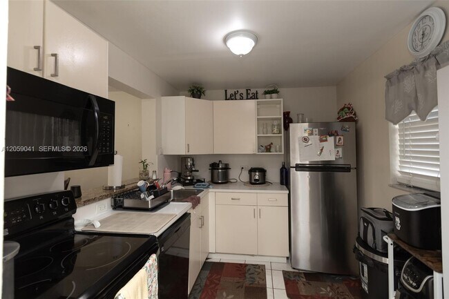 Photo - 10425 SW 112th Ave Unit 325