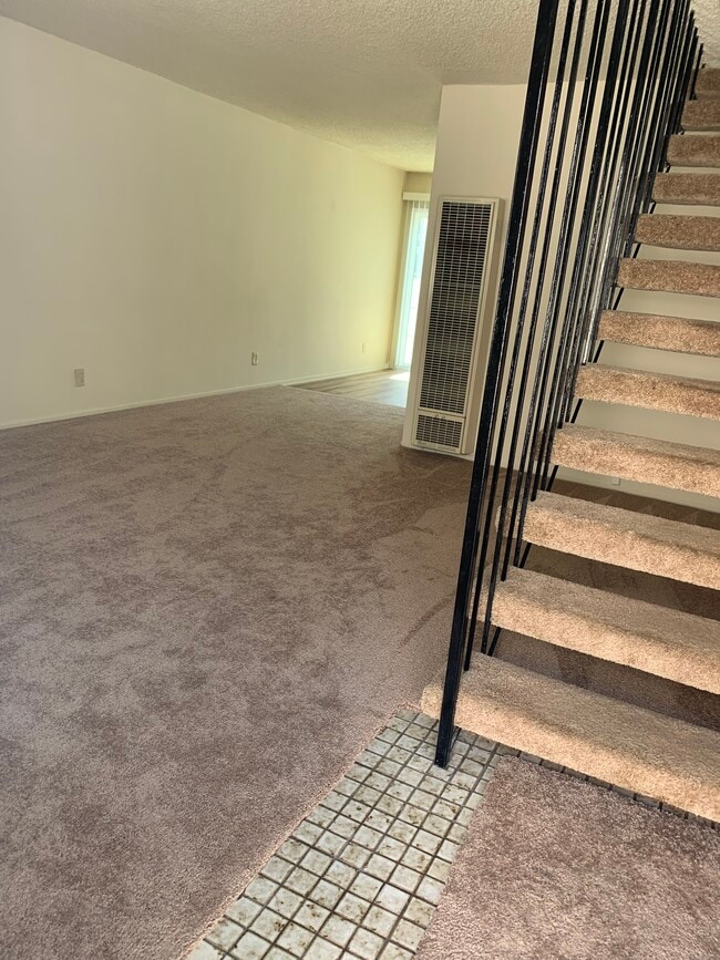 Photo - 15622 Freeman Ave Unidad 15622