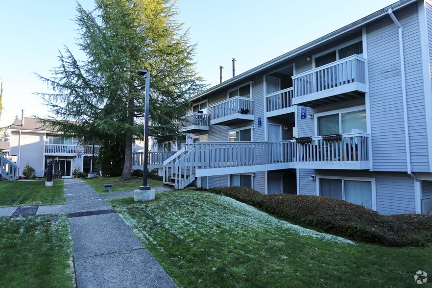 Northern Lights Apartments For Rent in Mountlake Terrace, WA