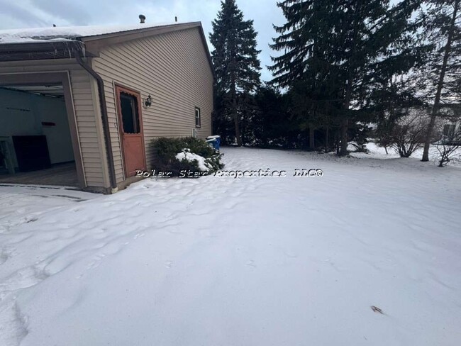 Photo - 767 Robin Rd