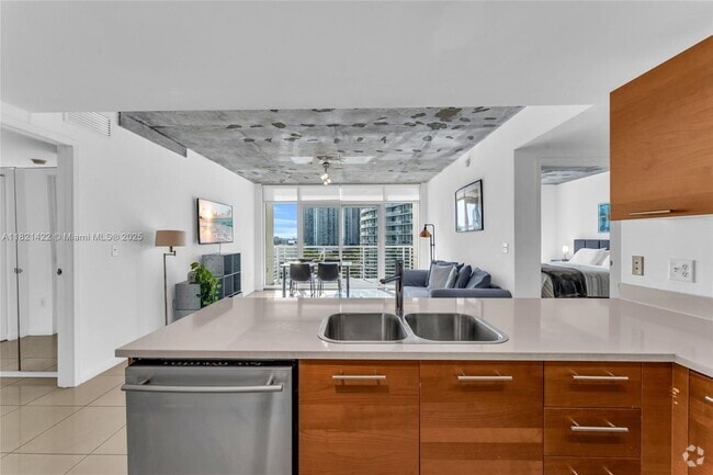 Building Photo - 3250 NE 1st Ave Unit 1120 Rental