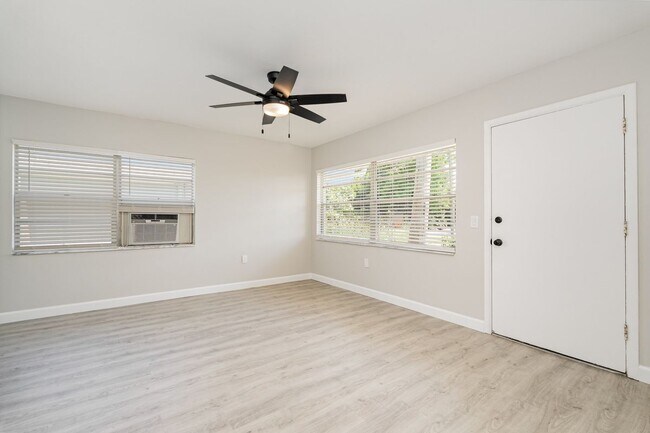 Photo - 122 Niemira Ave