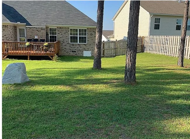 Photo - 684 Gladiolus Dr