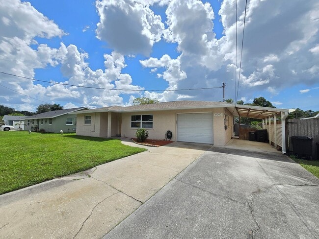 4040 Fleet Ln
