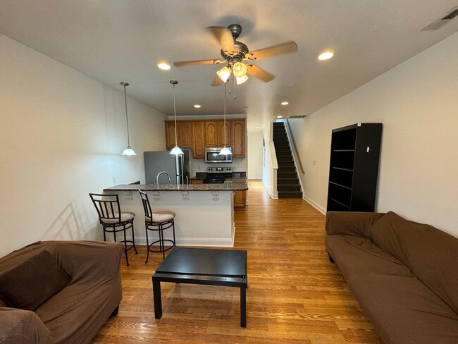 Building Photo - 2216 N Camac St Unit 2 Rental