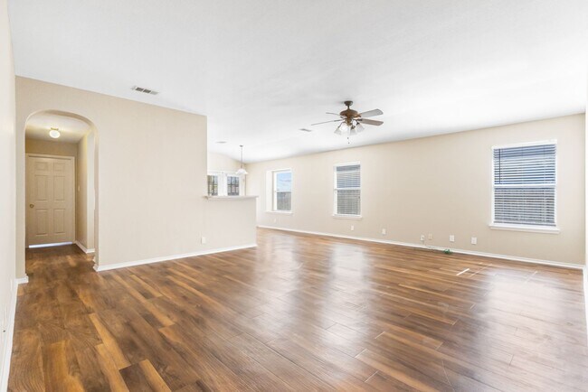 Photo - Well-Maintained 3-Bedroom Home – Ideal for Students & Professionals!