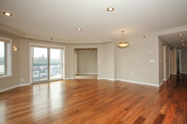 Photo - 602 Rutledge Ct