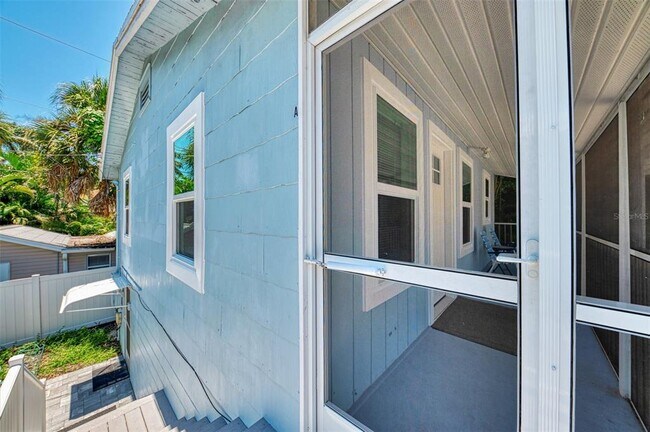 1858 Boyce St Unidad A