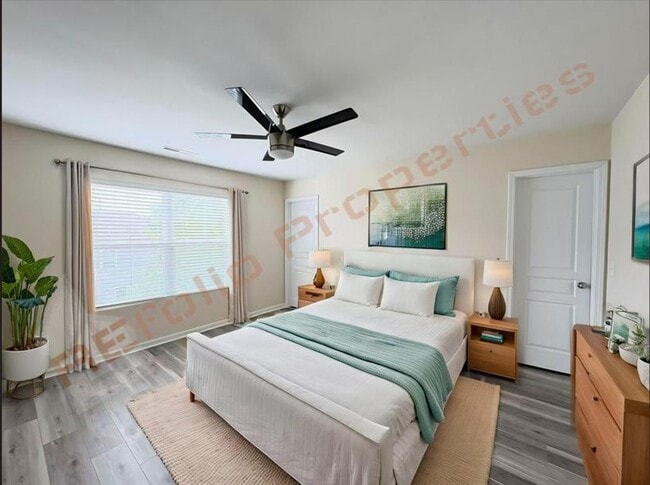 Photo - 3900 Swinton St