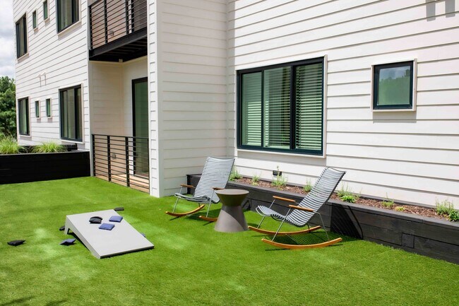 Photo - 980 S Lumpkin St Unit 100