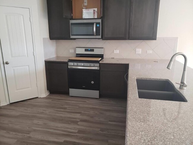 Photo - 1824 Stinnett Dr