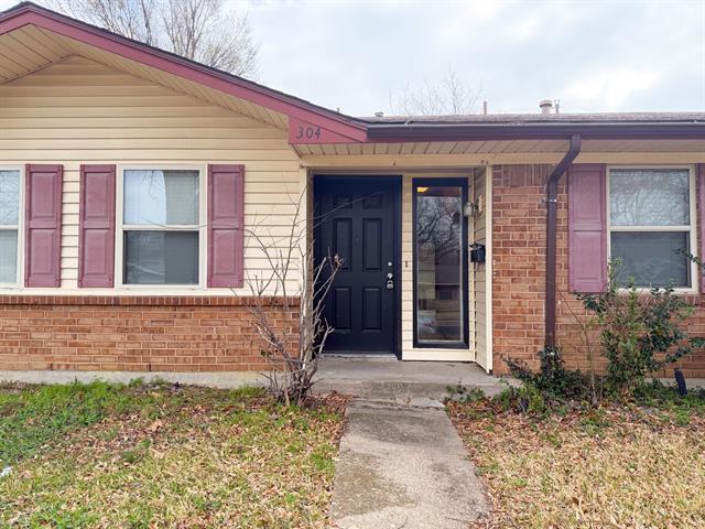 Photo - 304 Clary Dr