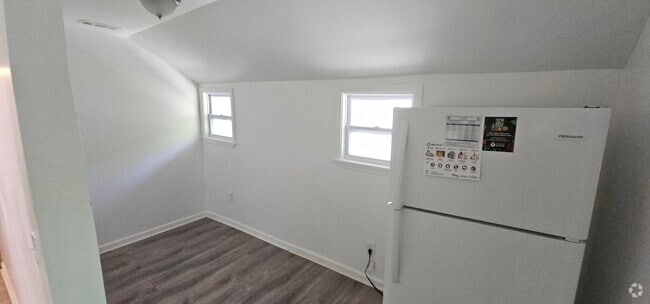 Building Photo - 125 Bell St Rental