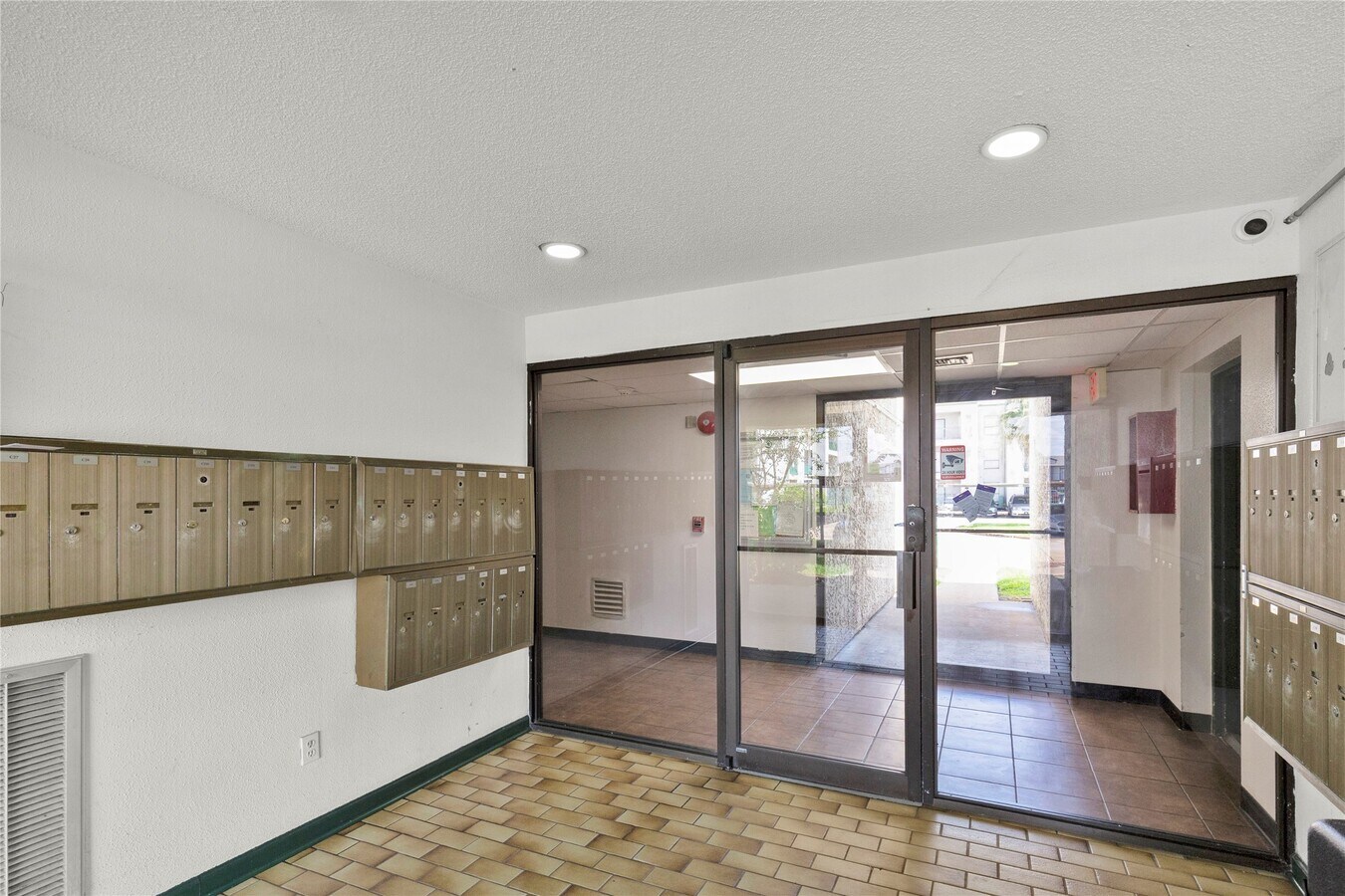 Photo - 2830 S Bartell Dr Unit 23