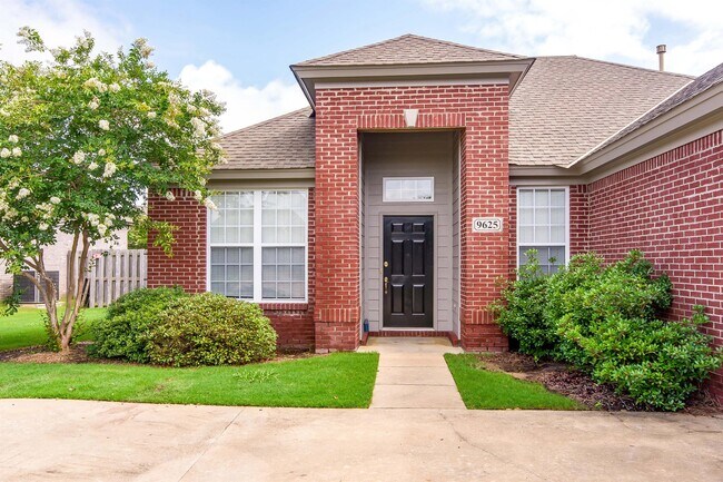 Photo - 9625 Helmsley Cir