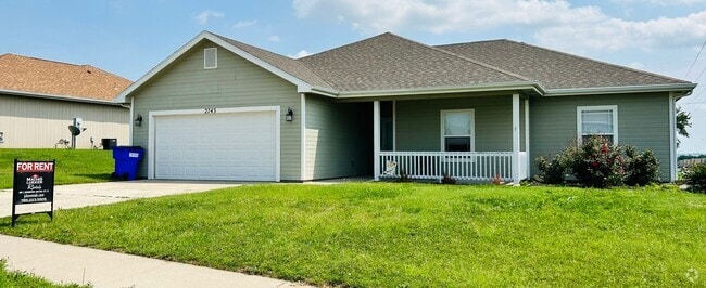 Building Photo - Spring Valley Location! Beautiful Single-F... Rental