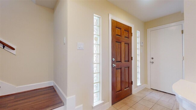 Photo - 8749 Bryam St