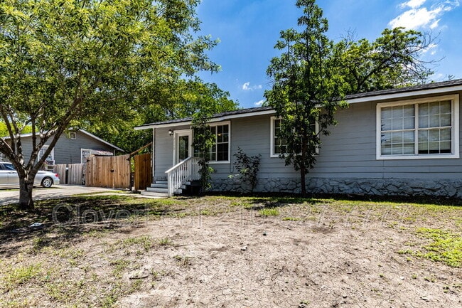 Building Photo - 2110 Jupiter St