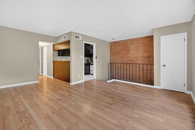 Photo - 3400 Timmons Ln Unit 10