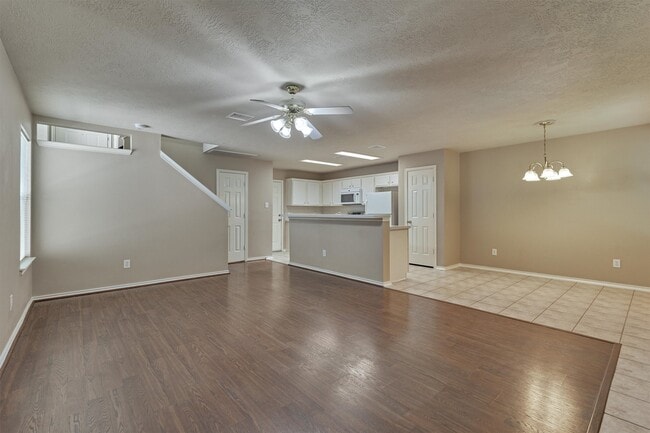 Photo - 231 Blushwood Pl