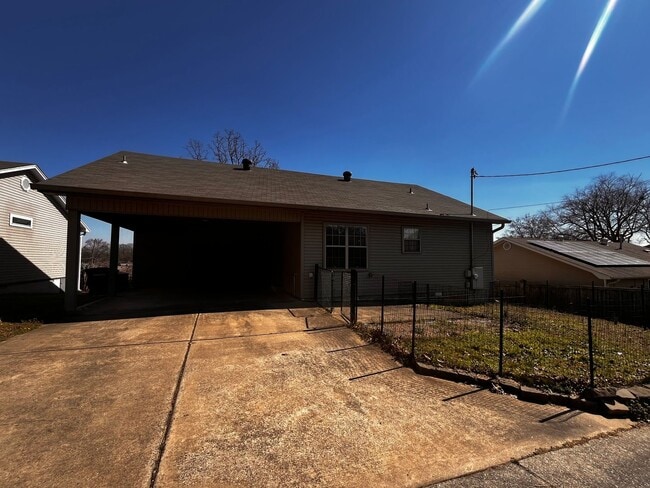 Photo - 3/2 in Sherwood