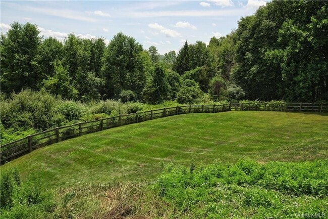 Photo - 194 Pleasant Ridge Rd