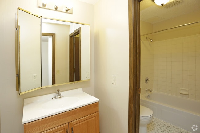 One Bedroom-Bathroom