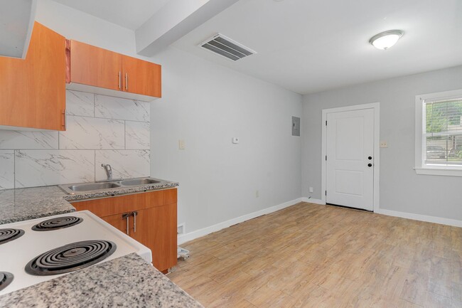 Affordable 2BD/1BA unit! - Affordable 2BD/1BA unit! House
