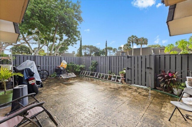 Photo - 2704 27th Way