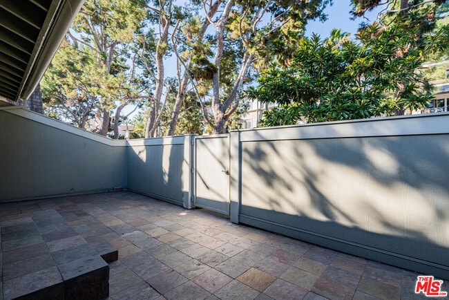 Photo - 13350 Maxella Ave Unidad 3