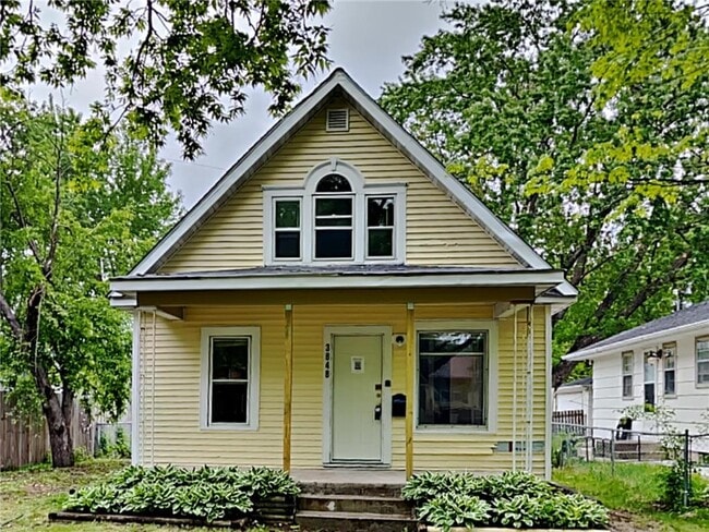 Building Photo - 3848 Major Ave N