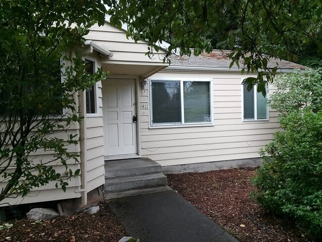 Photo - Cute Cottage, Hardwood Floors, Pets OK
