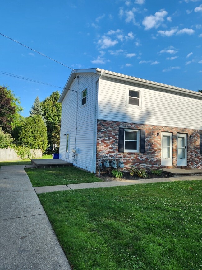 Photo - 4984 Greenwood St