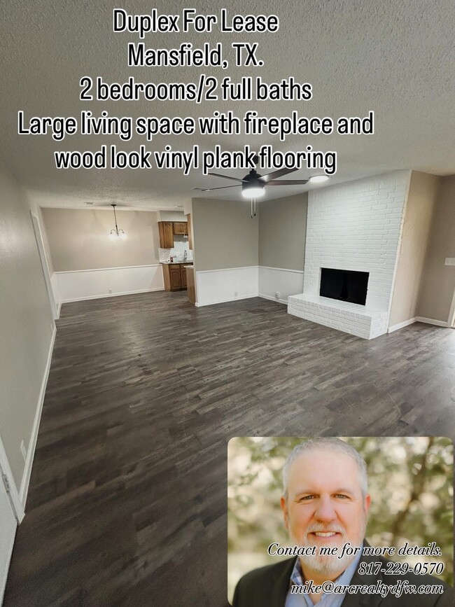 Sala de estar - 1106 Magnolia St